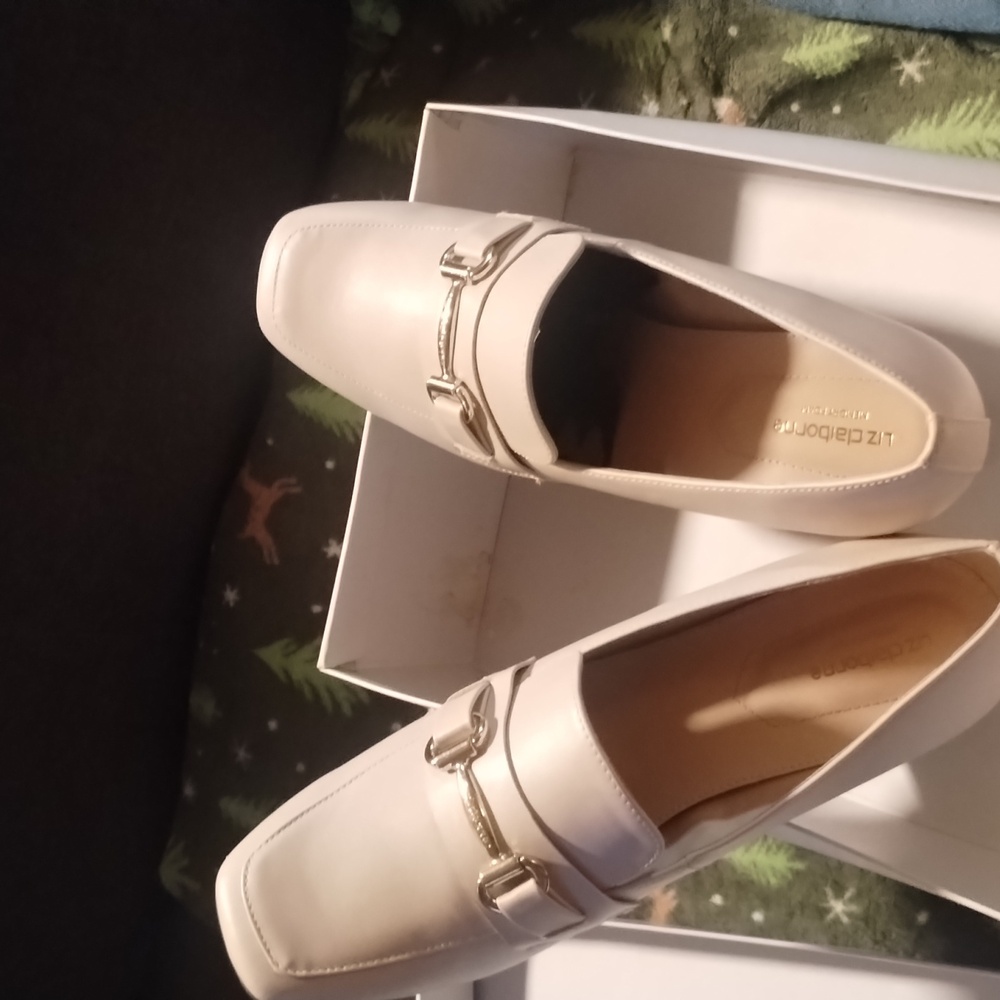 Elegant White Loafers Liz Claiborne Size 10 W NWT.